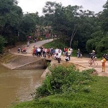 nguoi tho duc khoi betong tren quoc lo 1a vi lo tai nan