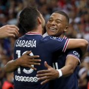 Tỏa sáng rực rỡ, Mbappe vẫn bị CĐV PSG đối xử phũ phàng